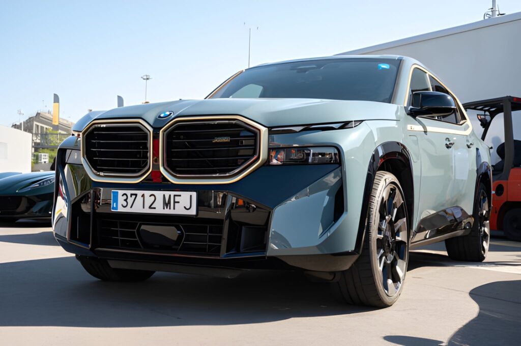 BMW XM 2023-2025
