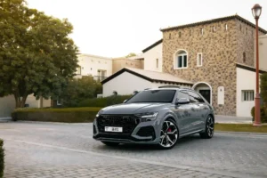AUDI Q8